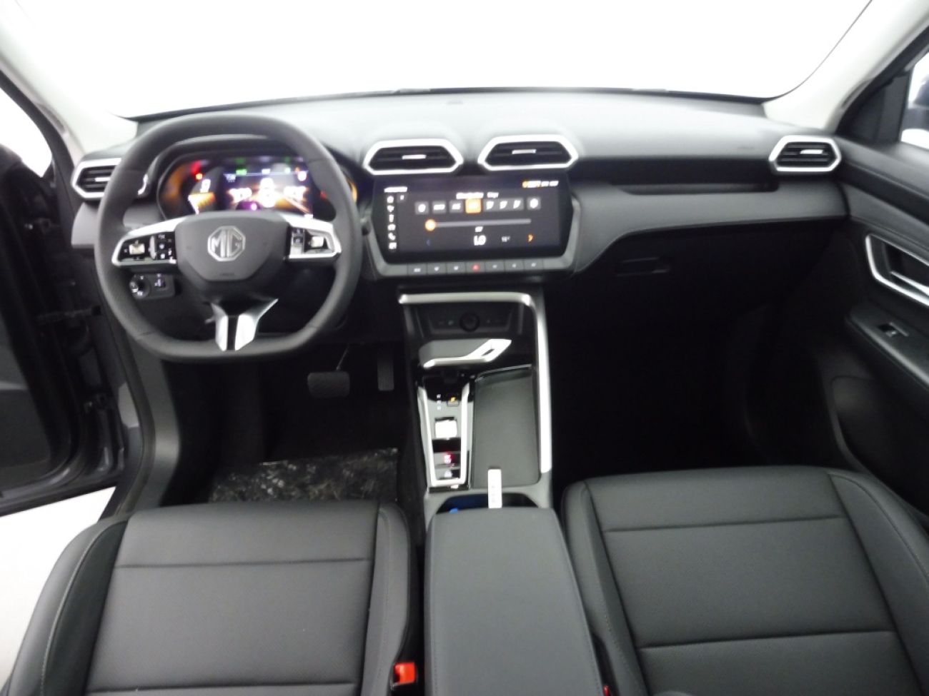 Mandataire MG ZS 1.5 HYBRID+ 197CH LUXURY