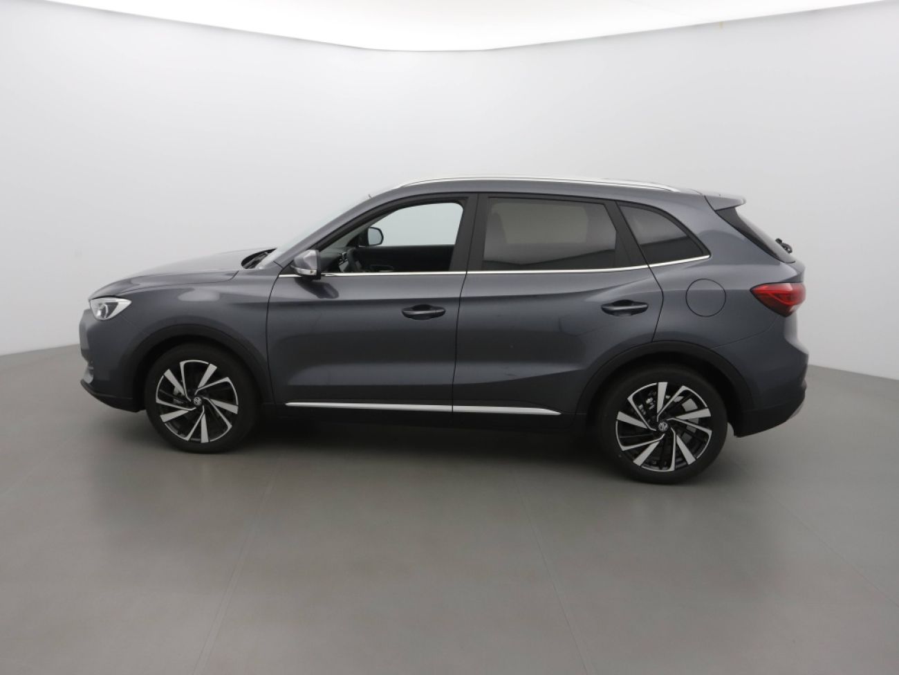 Mandataire MG ZS 1.5 HYBRID+ 197CH LUXURY