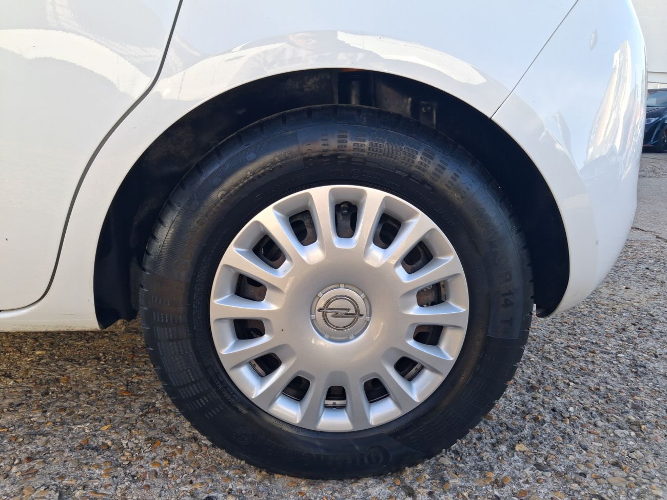 Mandataire Opel CORSA 1.4 90 ch Essentia