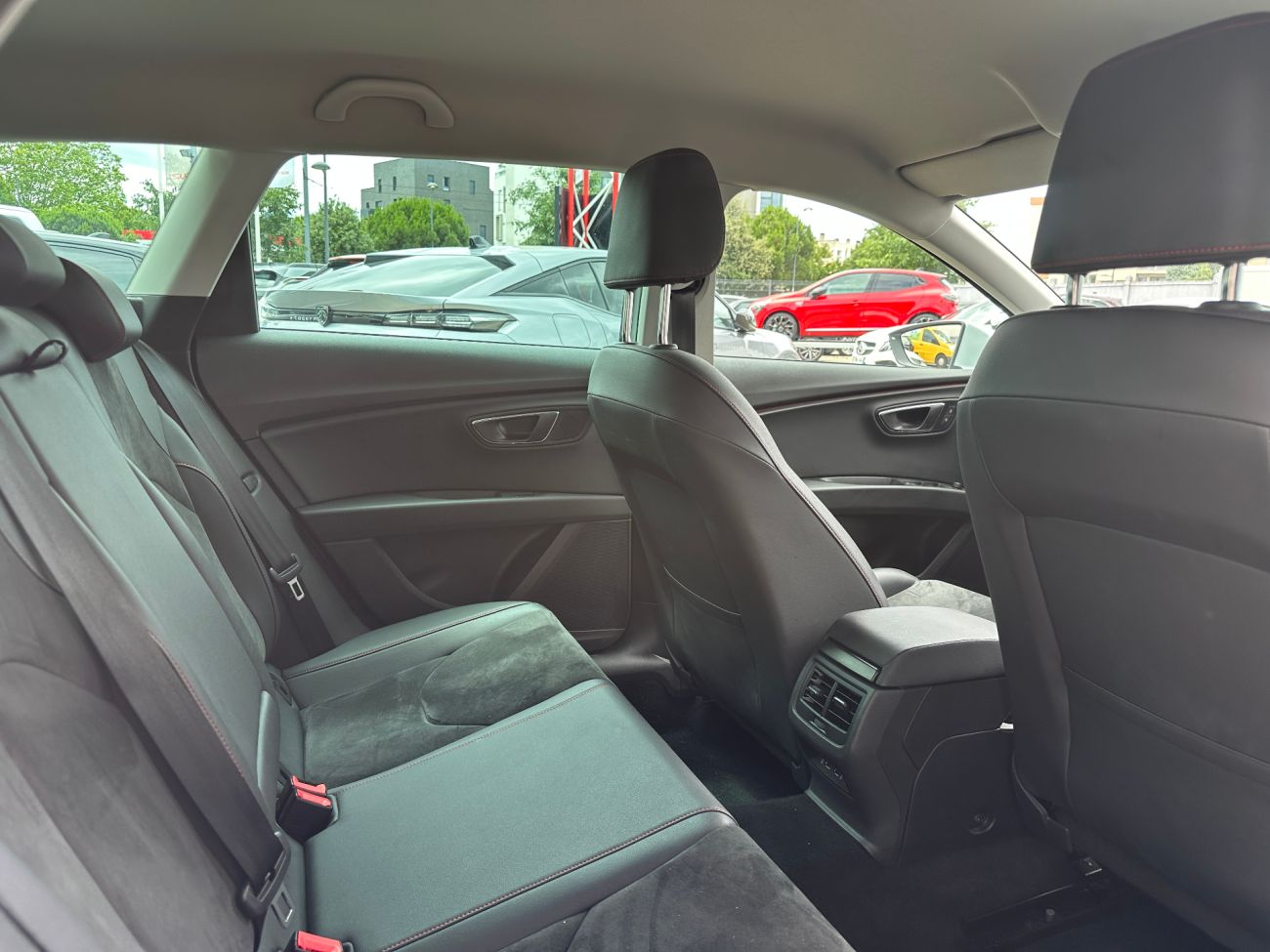 Mandataire Seat LEON ST 1.8 TSI 180 Start/Stop DSG7 FR
