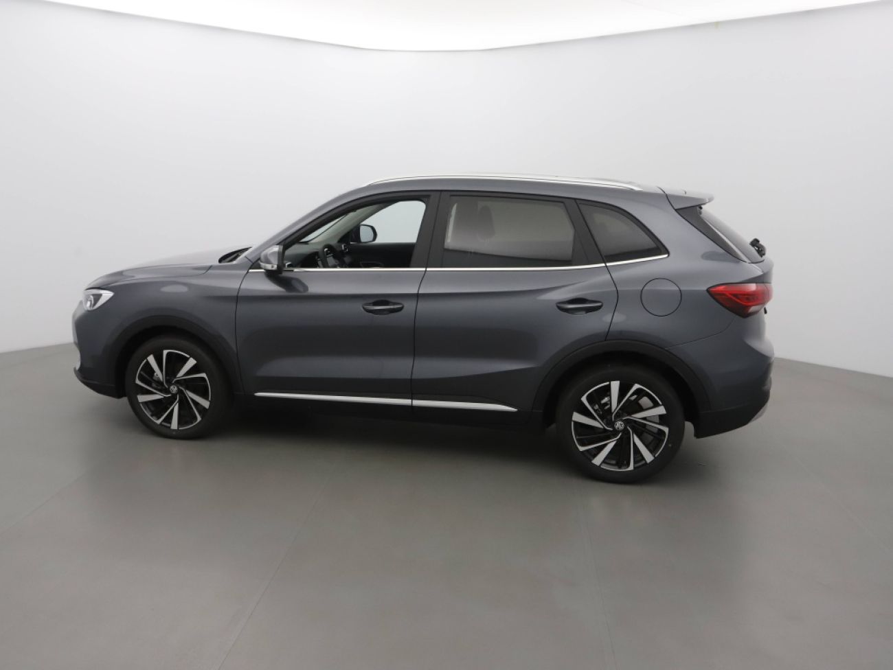 Mandataire MG ZS 1.5 HYBRID+ 197CH LUXURY