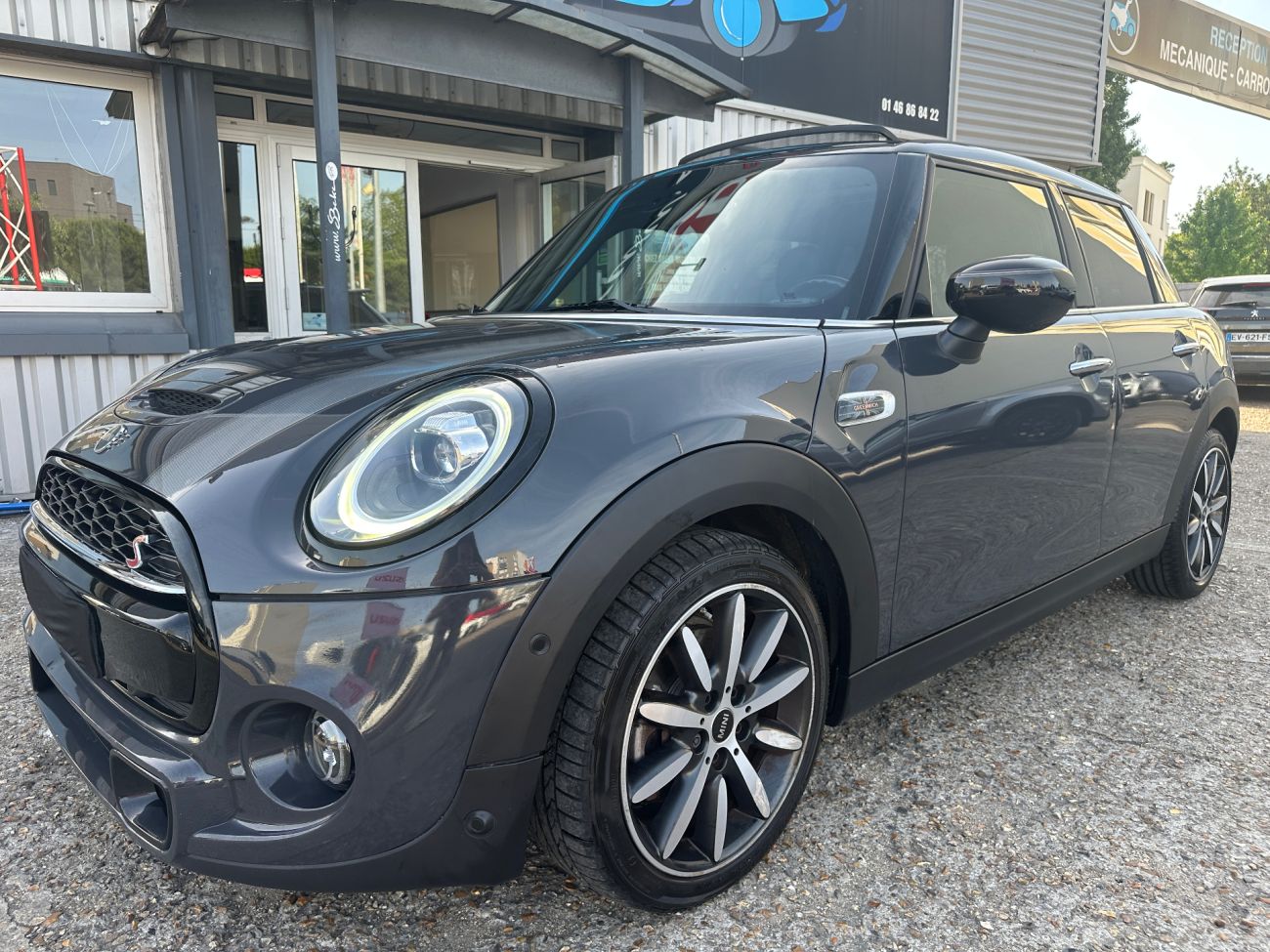 Mandataire MINI HATCH 5 PORTES F55 LCI Cooper S 178 ch BVA7 Finition greenwich