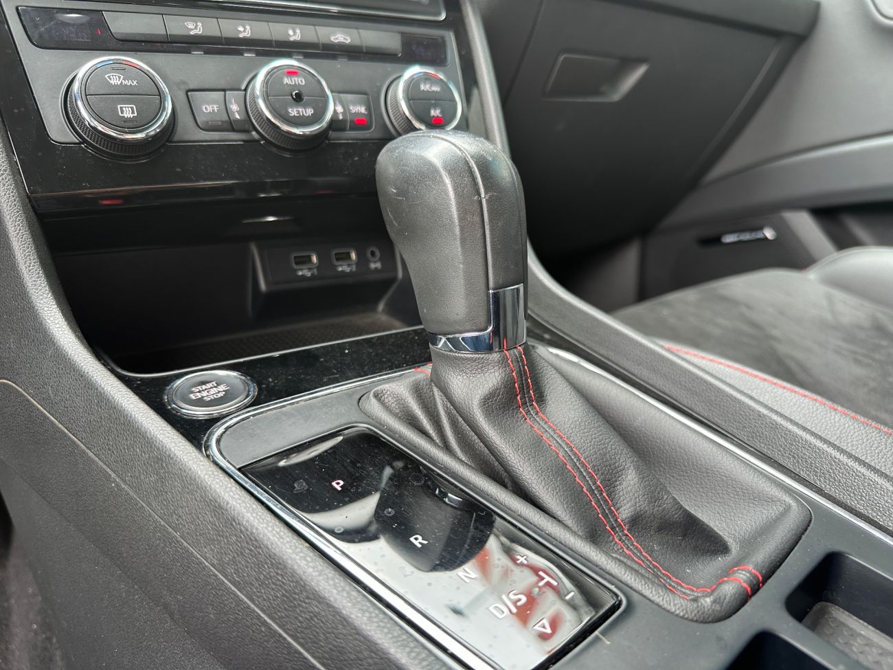 Mandataire Seat LEON ST 1.8 TSI 180 Start/Stop DSG7 FR