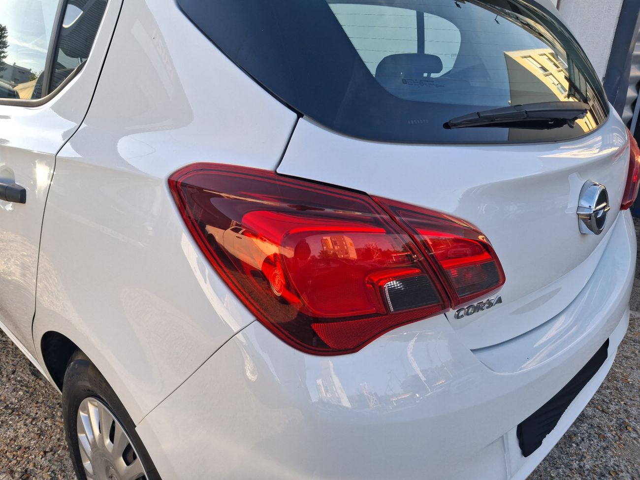 Mandataire Opel CORSA 1.4 90 ch Essentia