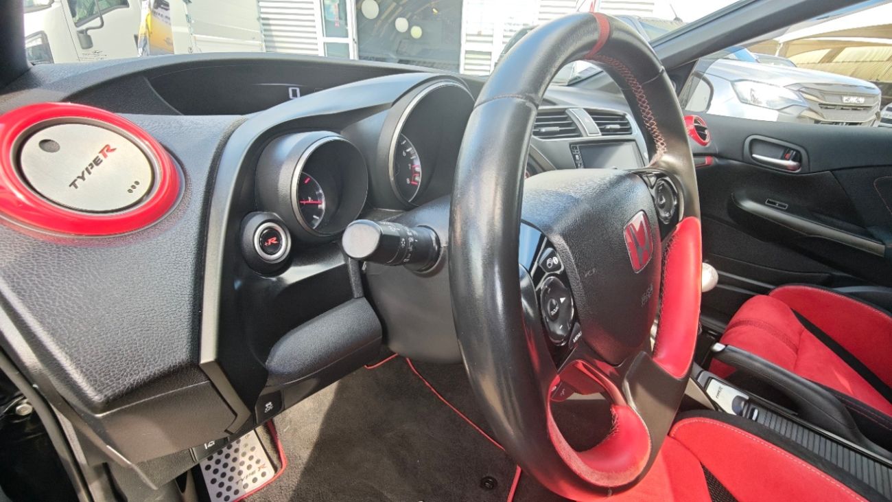 Mandataire HONDA CIVIC TYPE R 2.0 i-VTEC Type R GT FK2#06350