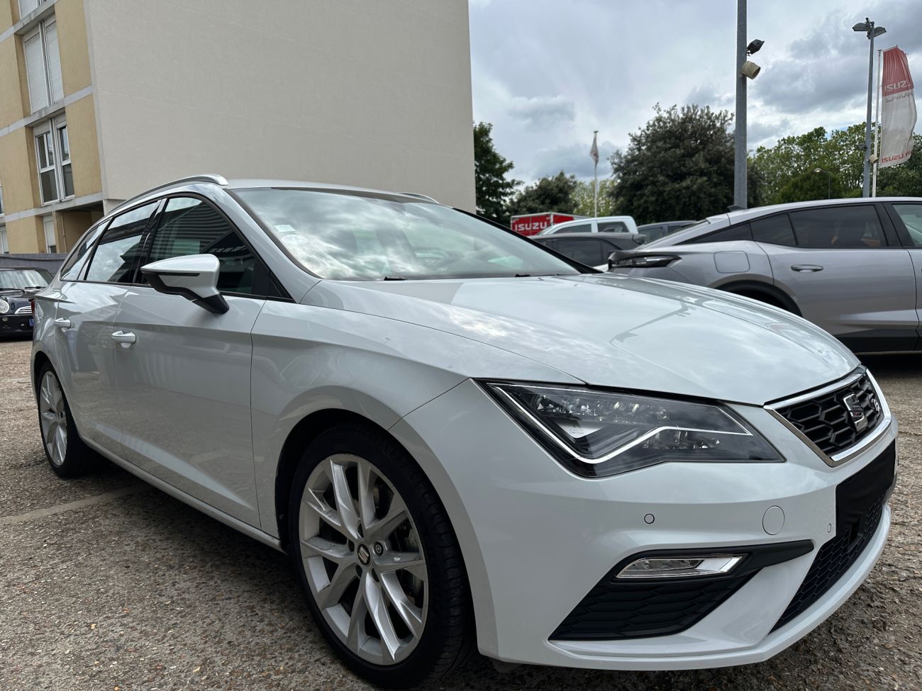Mandataire Seat LEON ST 1.8 TSI 180 Start/Stop DSG7 FR